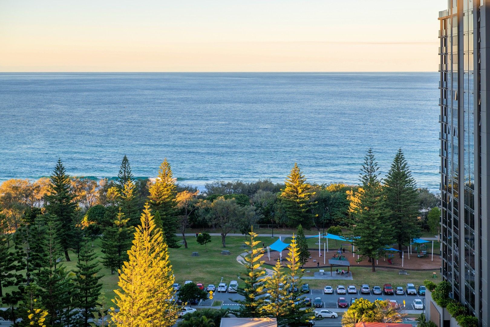 4 bedrooms Apartment / Unit / Flat in 1701/14 Gerorge Avenue BROADBEACH QLD, 4218