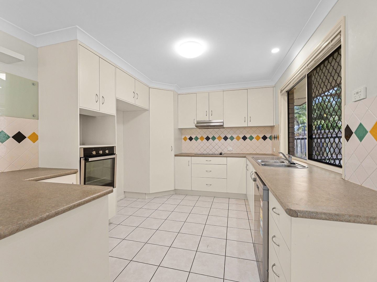 5 Bangalow Crescent, Raceview QLD 4305, Image 2