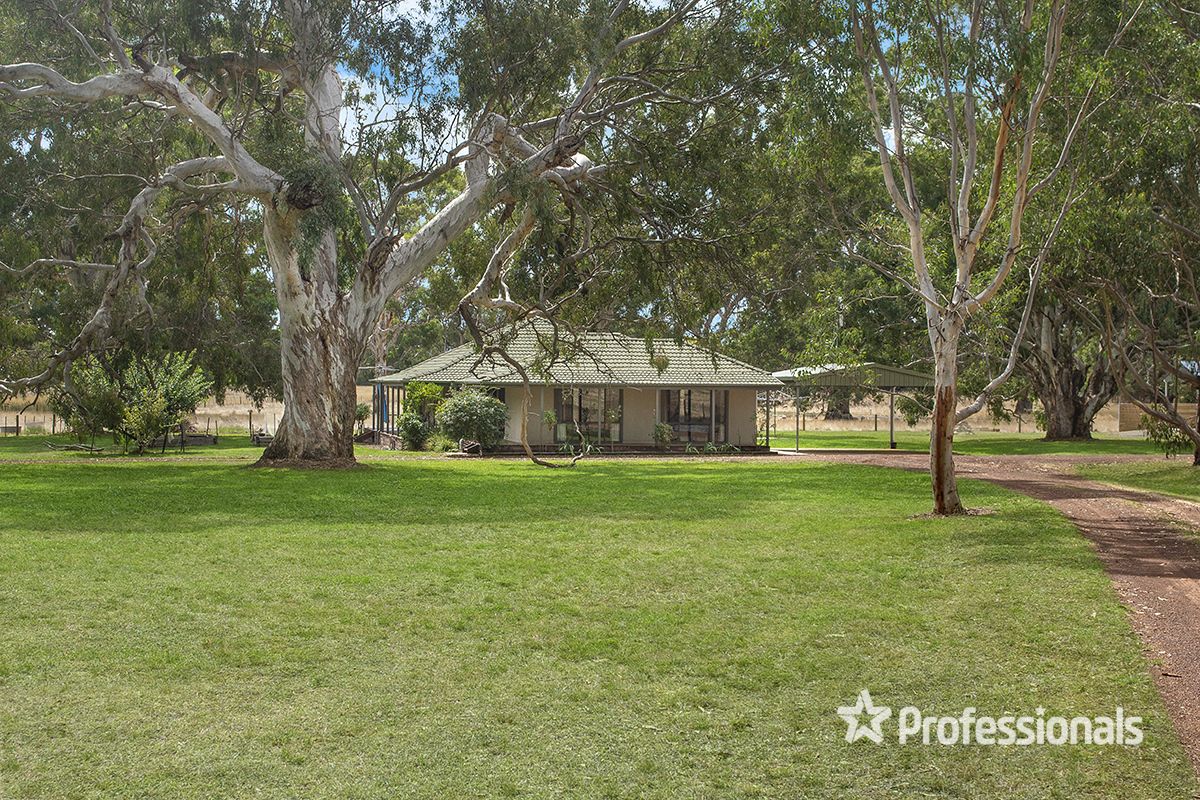 7037 Dartmoor-Hamilton Road, Hamilton VIC 3300, Image 0