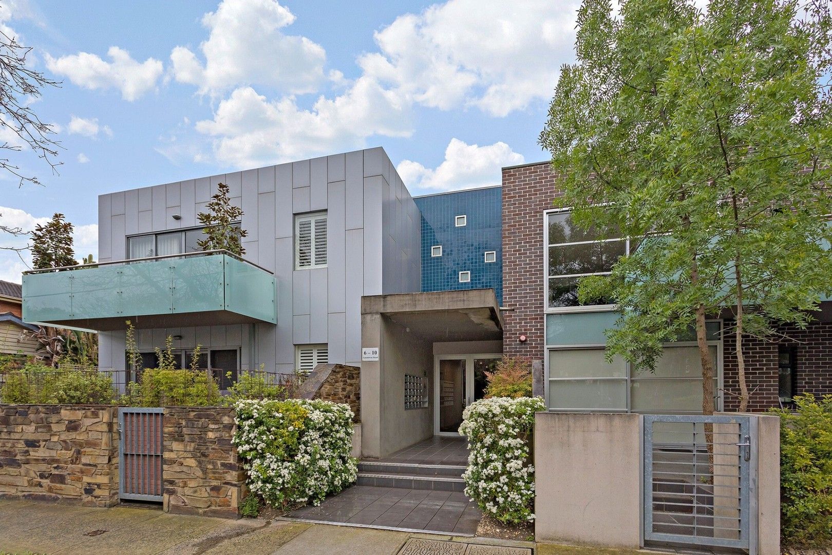 1 bedrooms Apartment / Unit / Flat in 21/6-10 Lansdowne Road ST KILDA EAST VIC, 3183