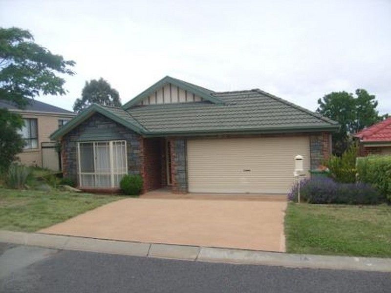 1A Nugent Close, Jerrabomberra NSW 2619, Image 0