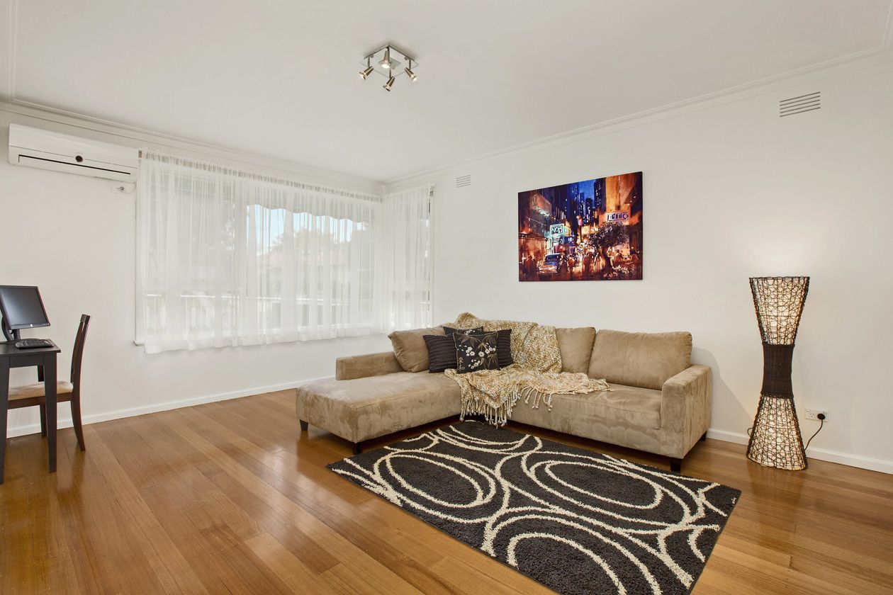 1/8 Simpsons Road, Box Hill VIC 3128, Image 2