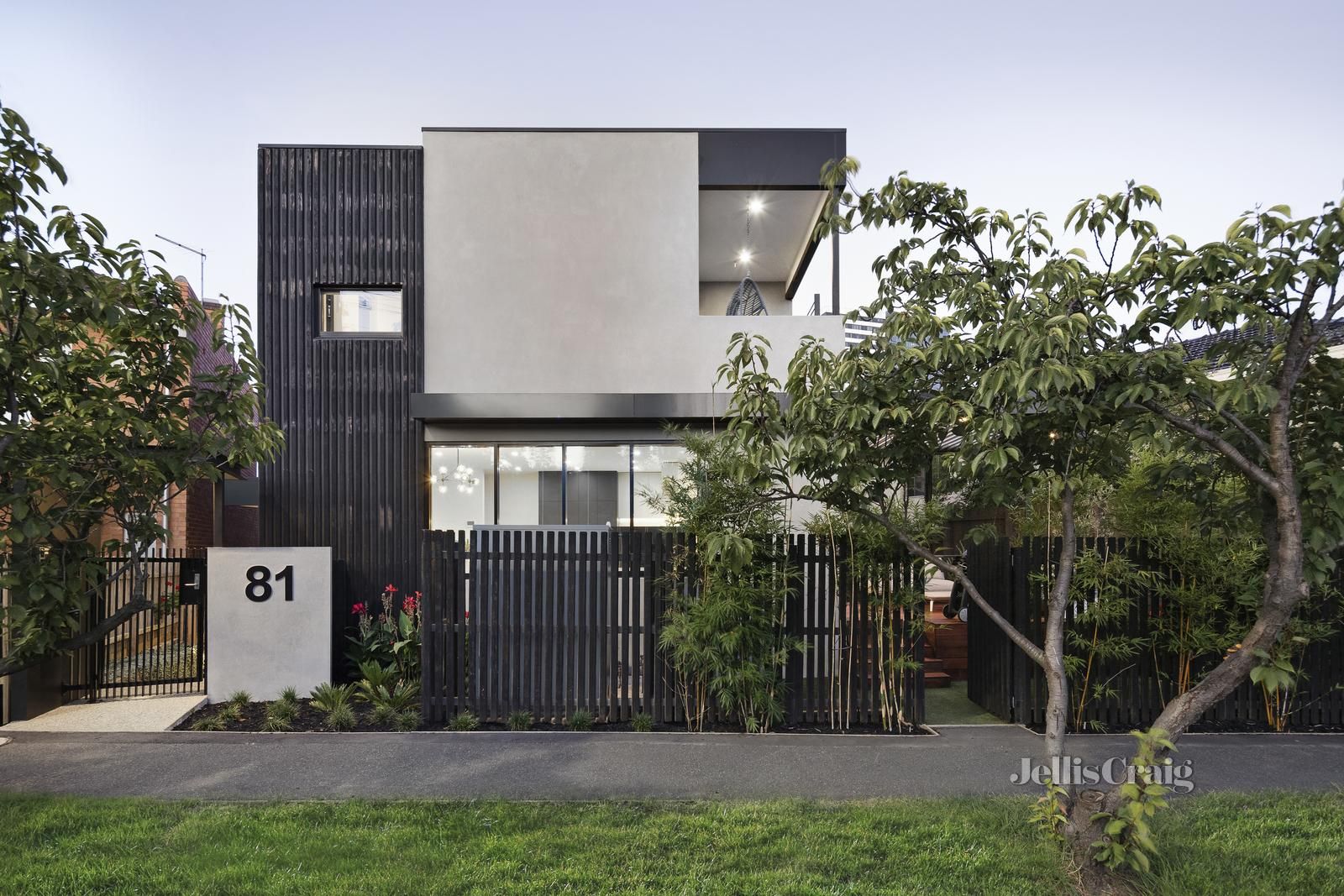 3 bedrooms Townhouse in 81 Manningham Street PARKVILLE VIC, 3052