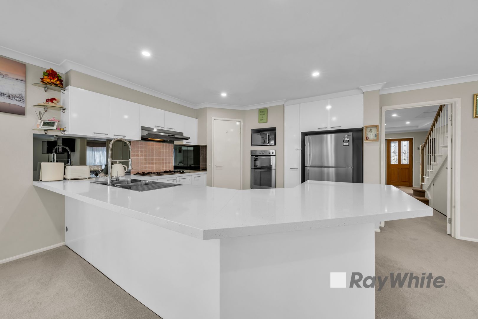 6 Silverstone Drive, Cranbourne VIC 3977, Image 2