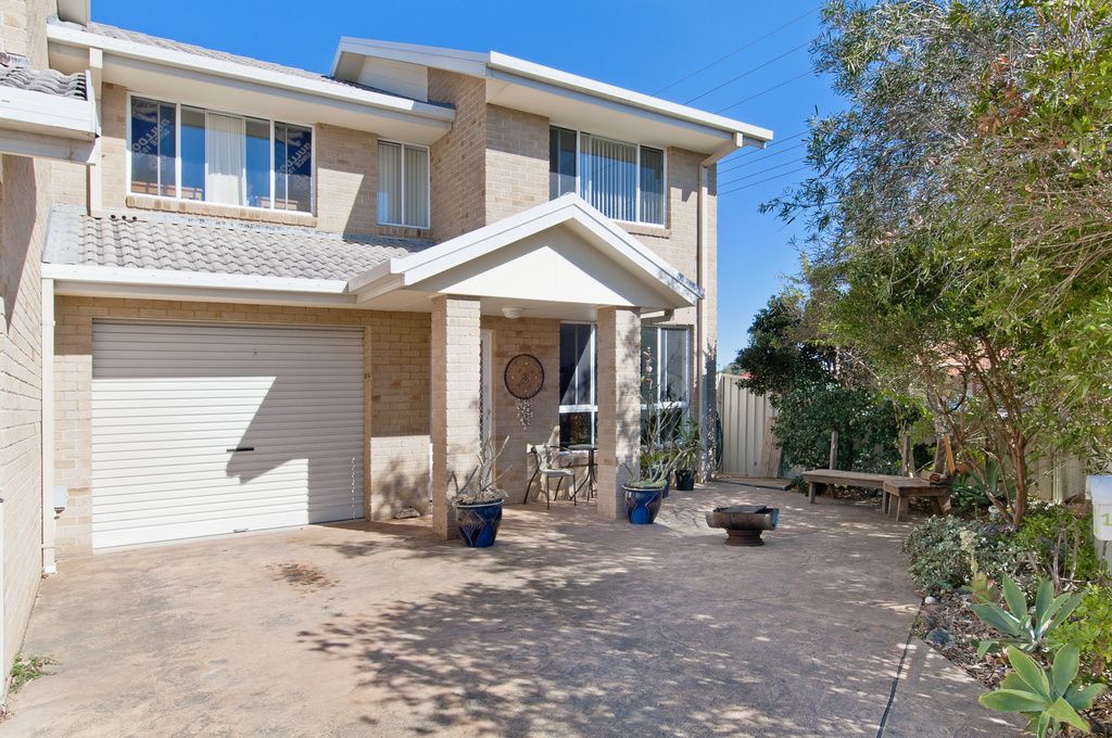 1/1604 Ocean Drive, LAKE CATHIE NSW 2445, Image 0