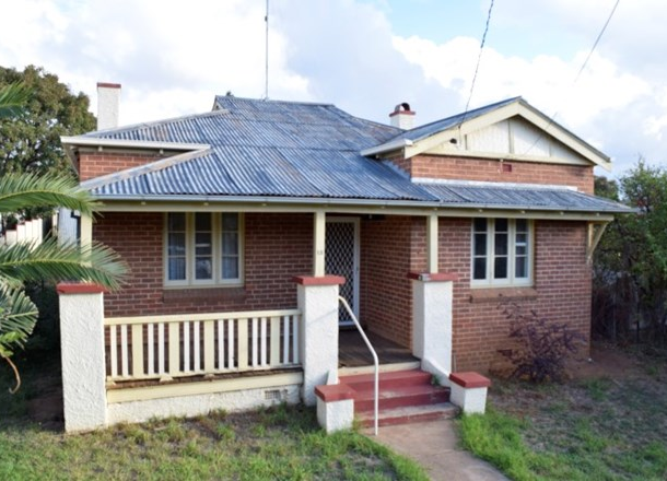 15 Young Street, Grenfell NSW 2810