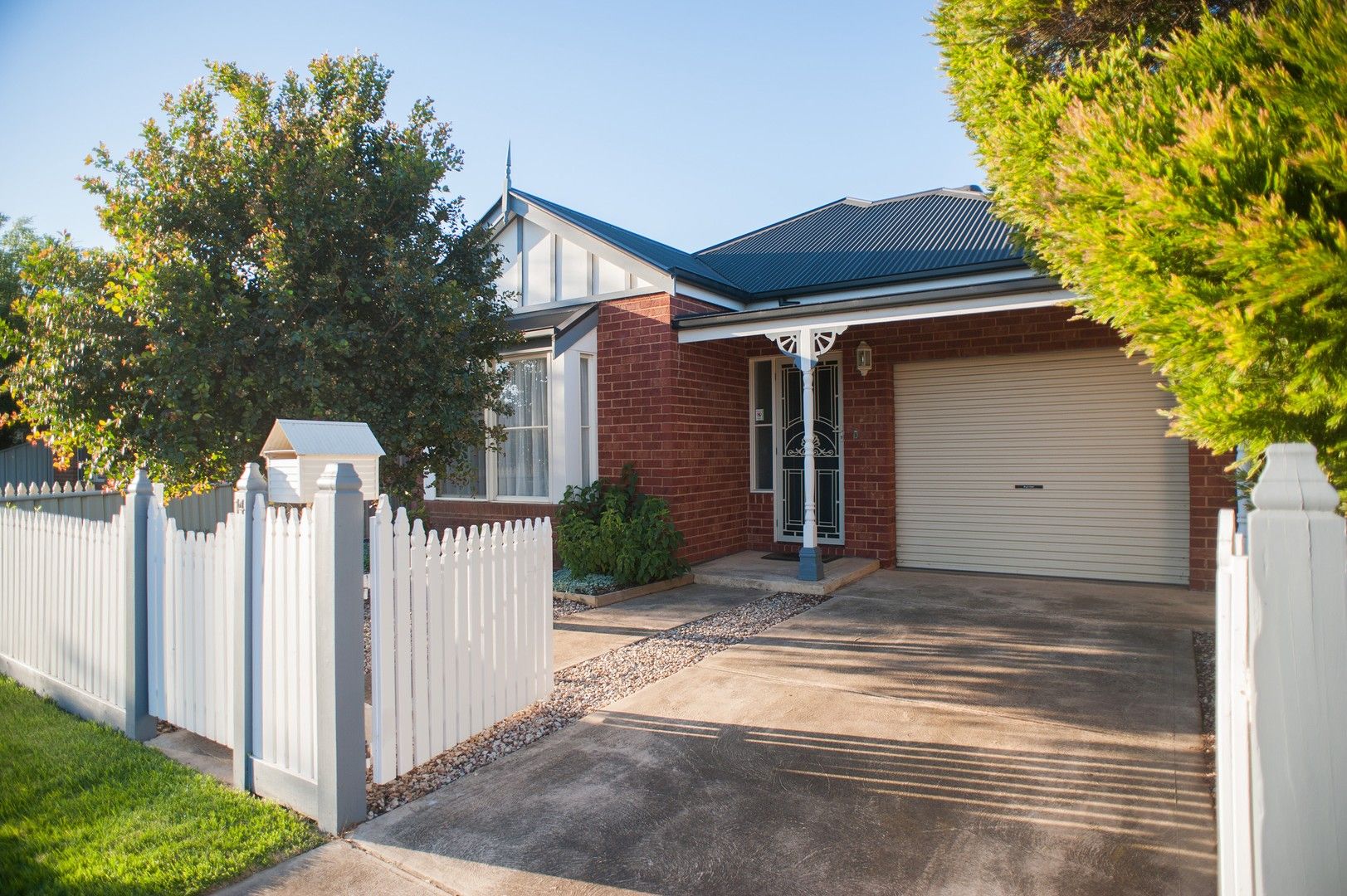 3 bedrooms House in 14 Cleland Way CAROLINE SPRINGS VIC, 3023