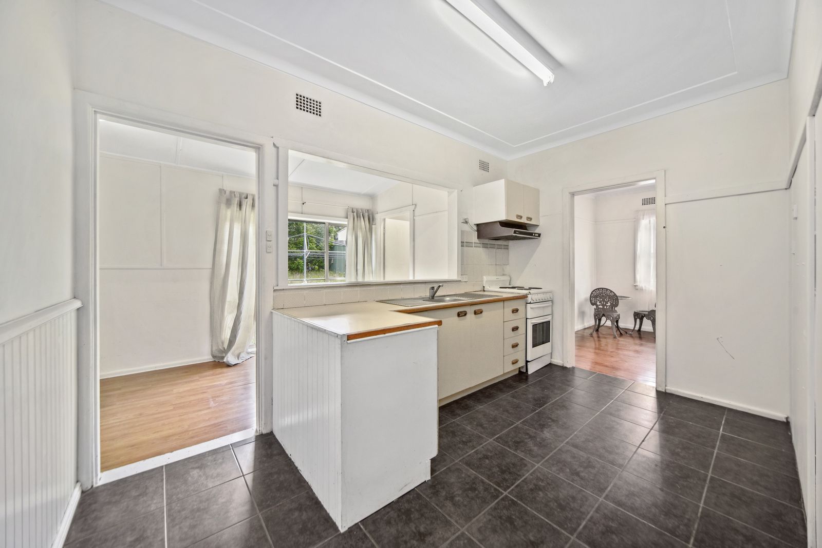 39 Mulgen Crescent, Bomaderry NSW 2541 House For Rent Domain