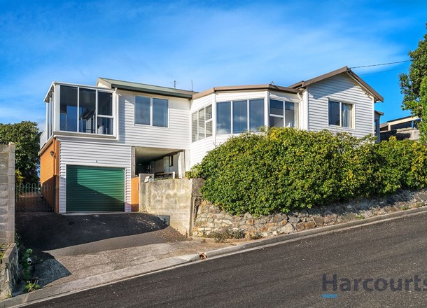 9 Walton Street, Penguin TAS 7316