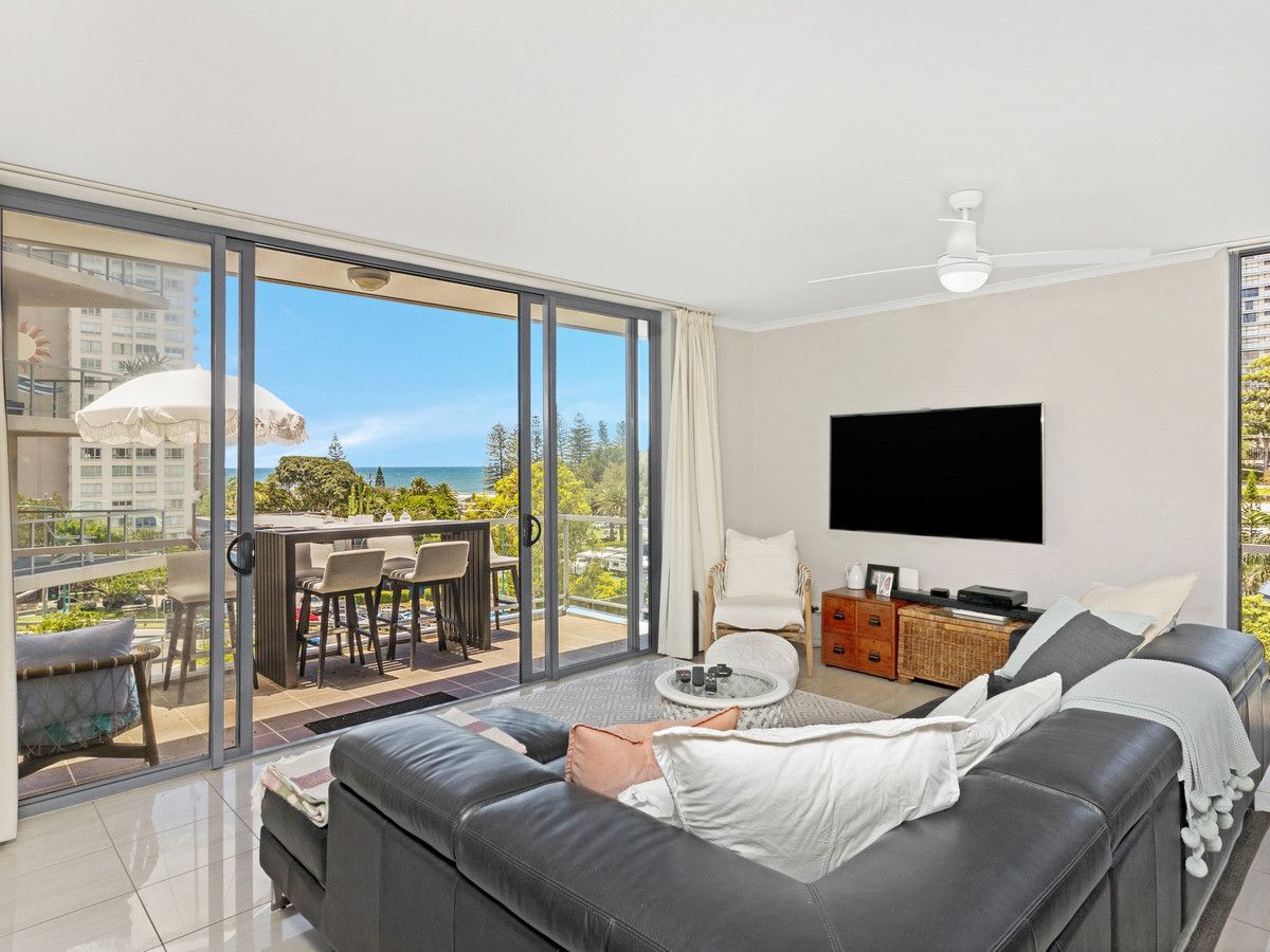 2019/1 Ocean Street, Burleigh Heads QLD 4220, Image 2