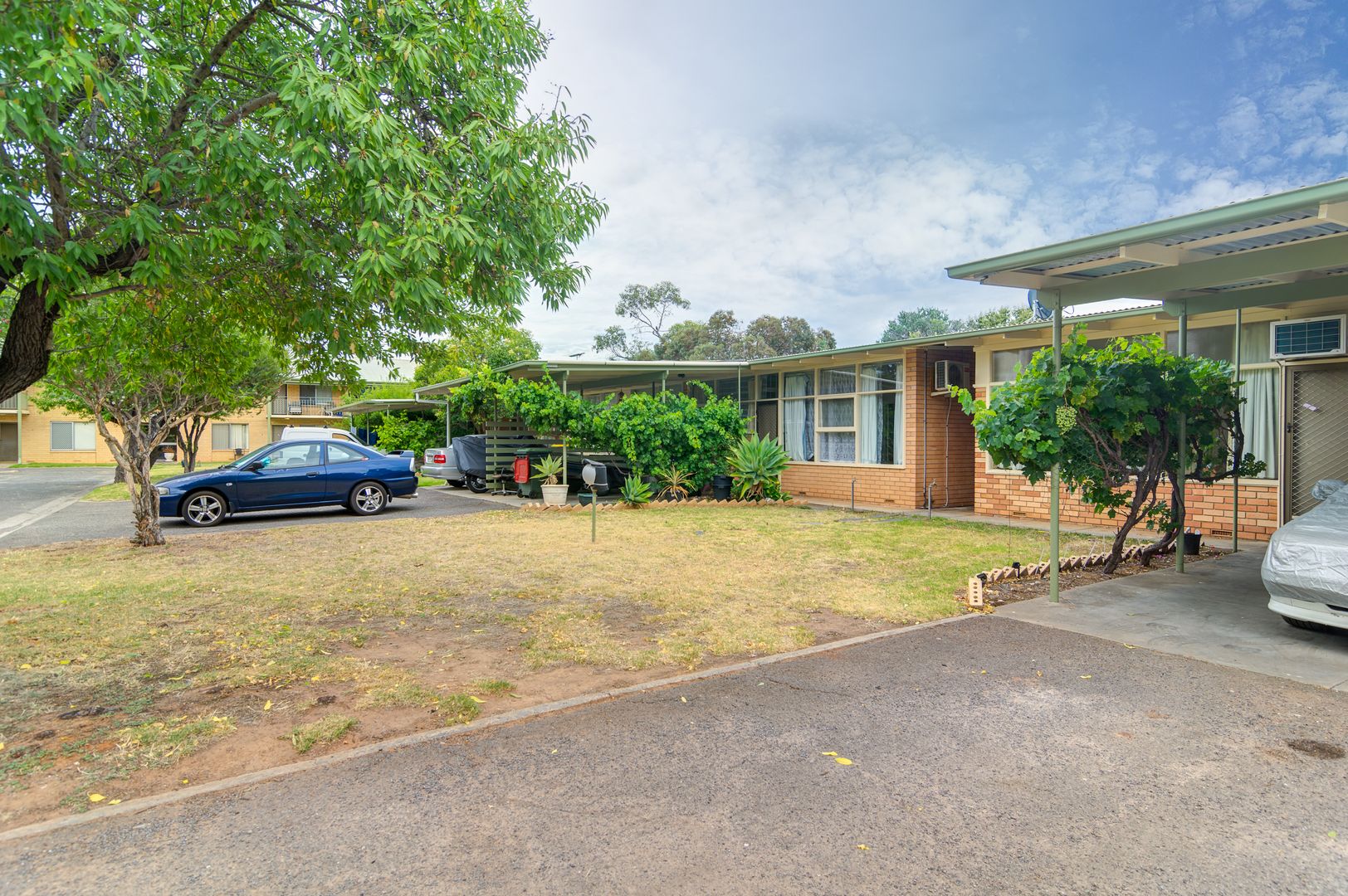 2/5 Barry Road, Oaklands Park SA 5046