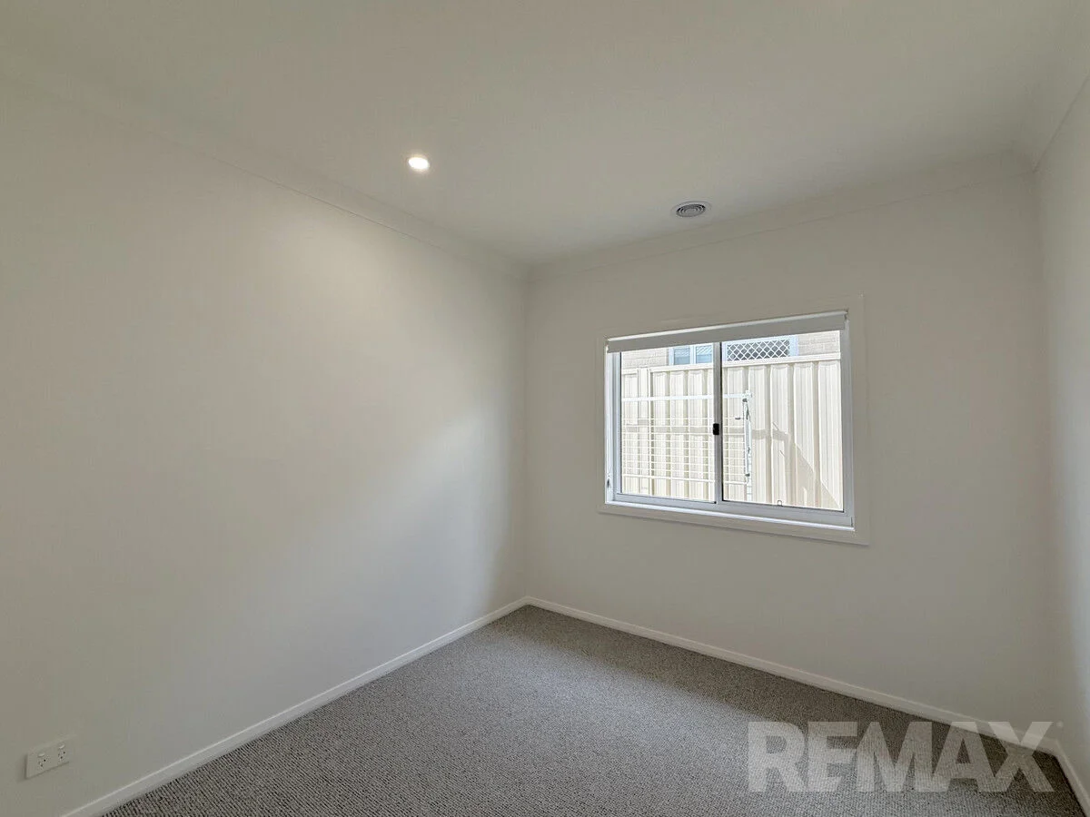 Additional image 8 of 2/17 Tooleybuc Street, Gobbagombalin NSW 2650