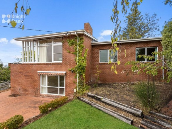 1 Woolton Place, Sandy Bay TAS 7005