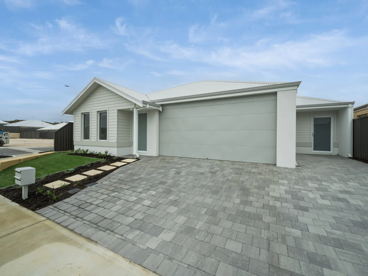 Additional image 3 of 1A Chestnut Way, Eglinton WA 6034