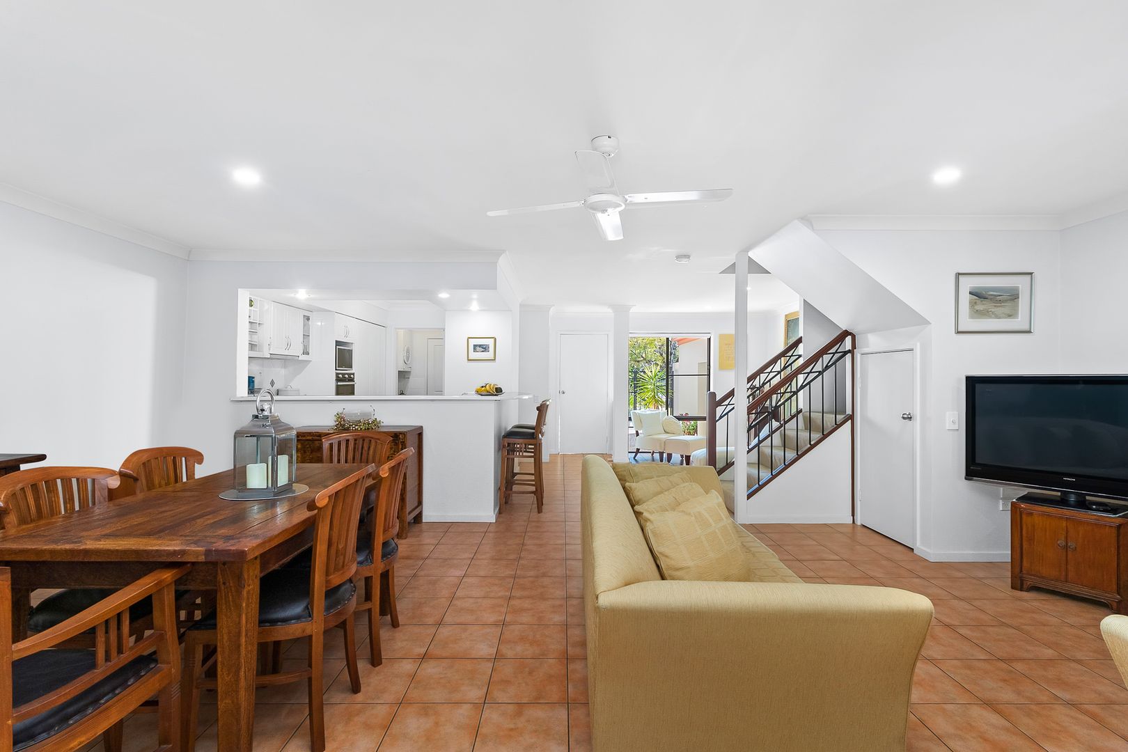 19/23 Santa Barbara Road, Hope Island QLD 4212, Image 2