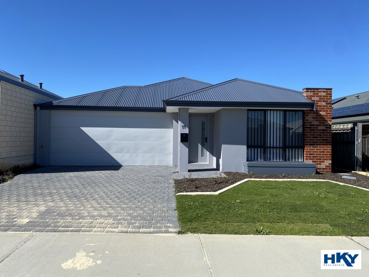 4 bedrooms House in 11 Poet Street ELLENBROOK WA, 6069