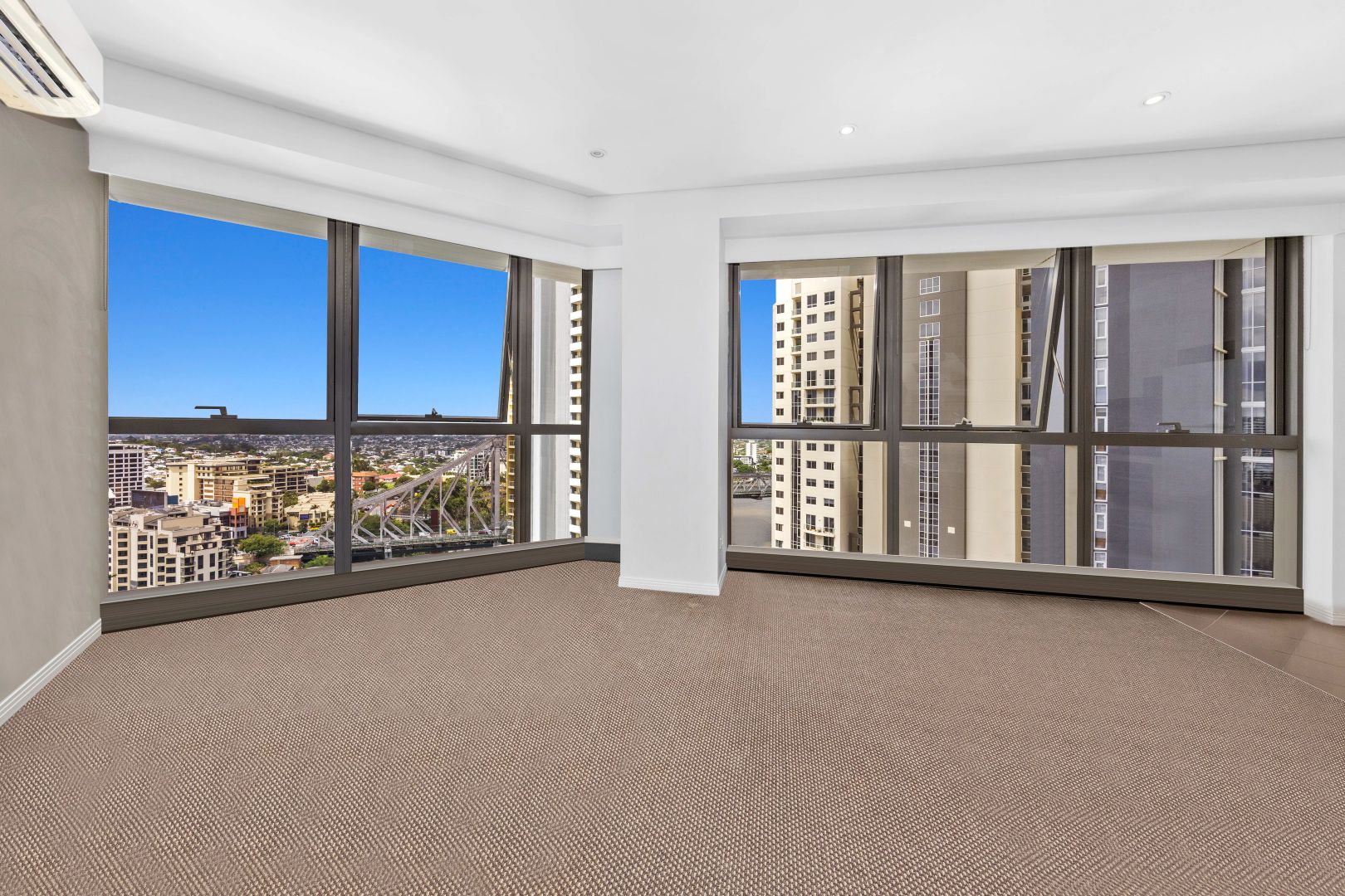 2107/501 Adelaide Street, Brisbane City QLD 4000, Image 2