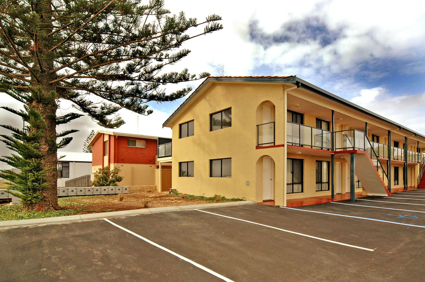 12/121 Ocean Drive, Bunbury WA 6230