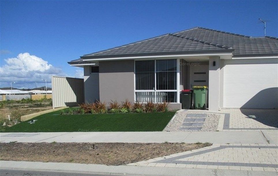 4 bedrooms House in 5 Arcoona Avenue GOLDEN BAY WA, 6174