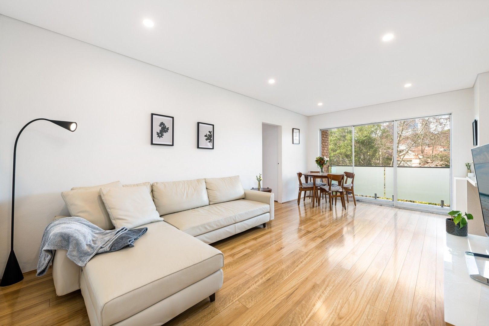 2 bedrooms Apartment / Unit / Flat in 6/4 Gillies Street WOLLSTONECRAFT NSW, 2065