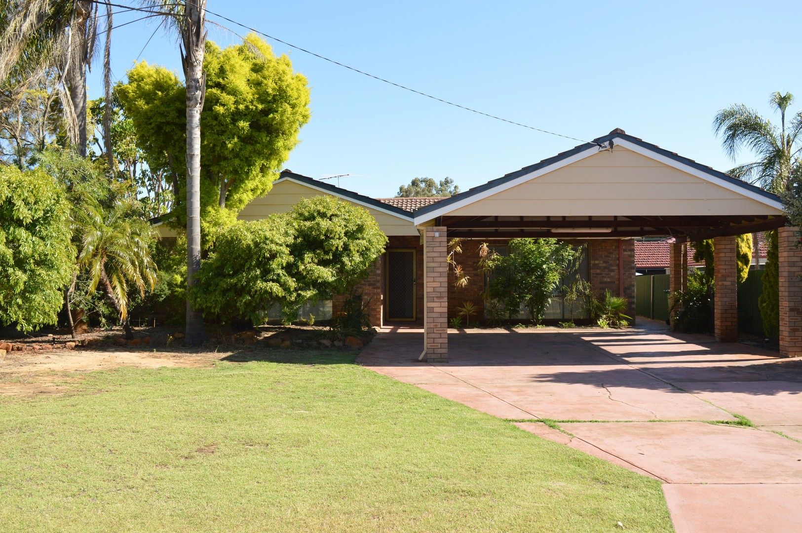 4 bedrooms House in 11 Newington Street MORLEY WA, 6062