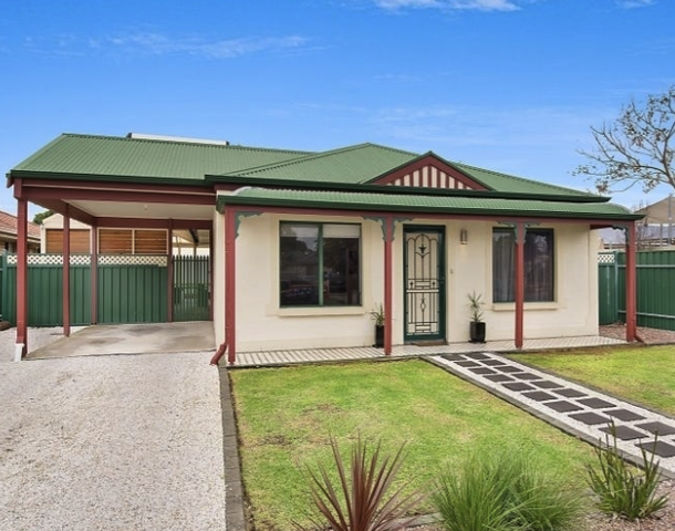 4 Balmoral Street, Hillcrest SA 5086