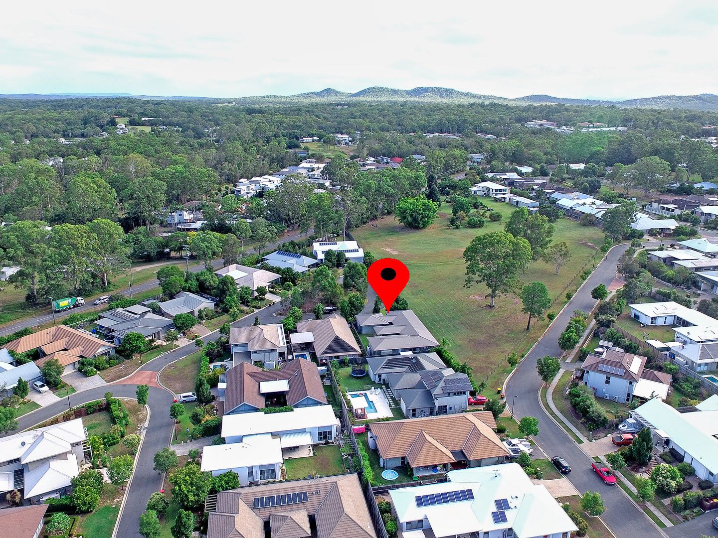 5 Clyde Court, Wakerley QLD 4154, Image 2