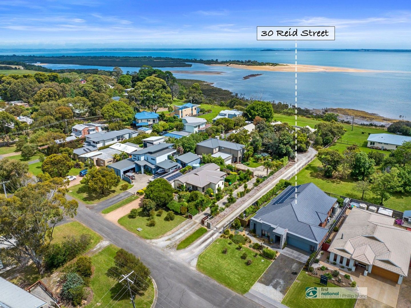 5 bedrooms House in 30 Reid Street RHYLL VIC, 3923