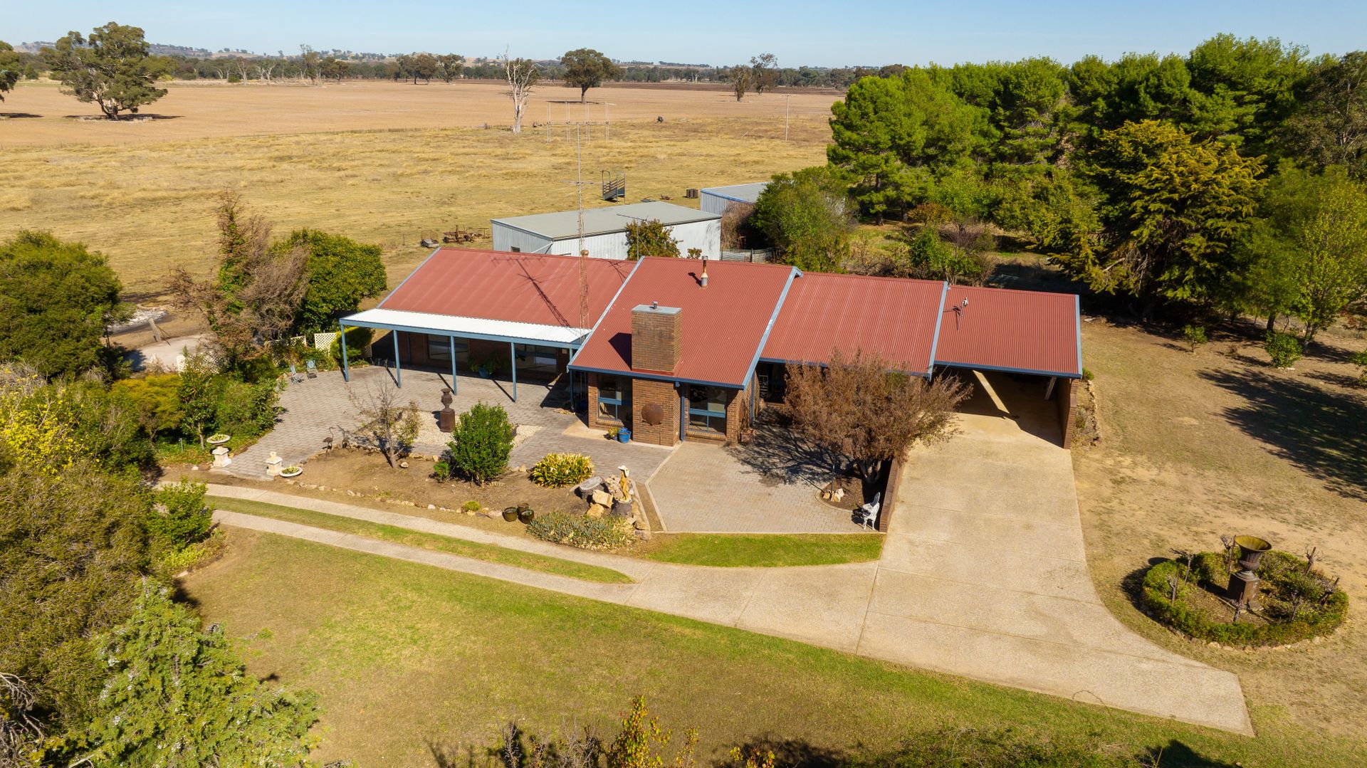 'Kurragundi'/2 Blue Lane, Walla Walla NSW 2659, Image 2