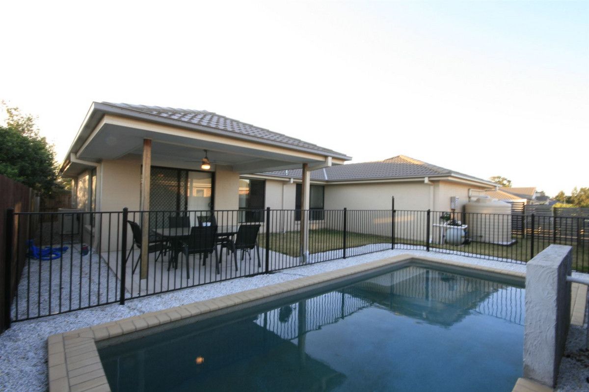 3 bedrooms House in 38 Springbok Street FITZGIBBON QLD, 4018