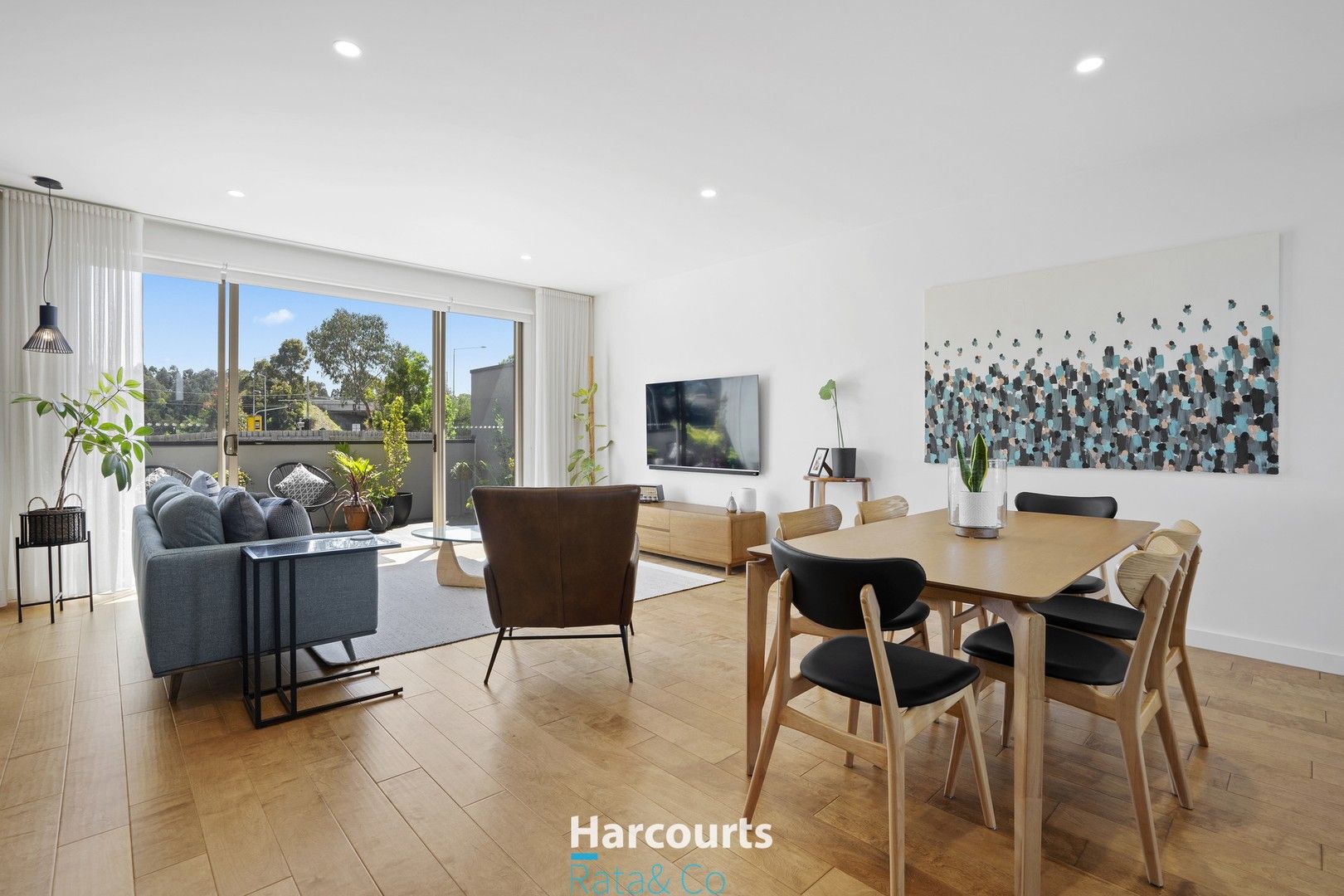 2/2 Ambrose Treacy Drive, Bundoora VIC 3083, Image 0