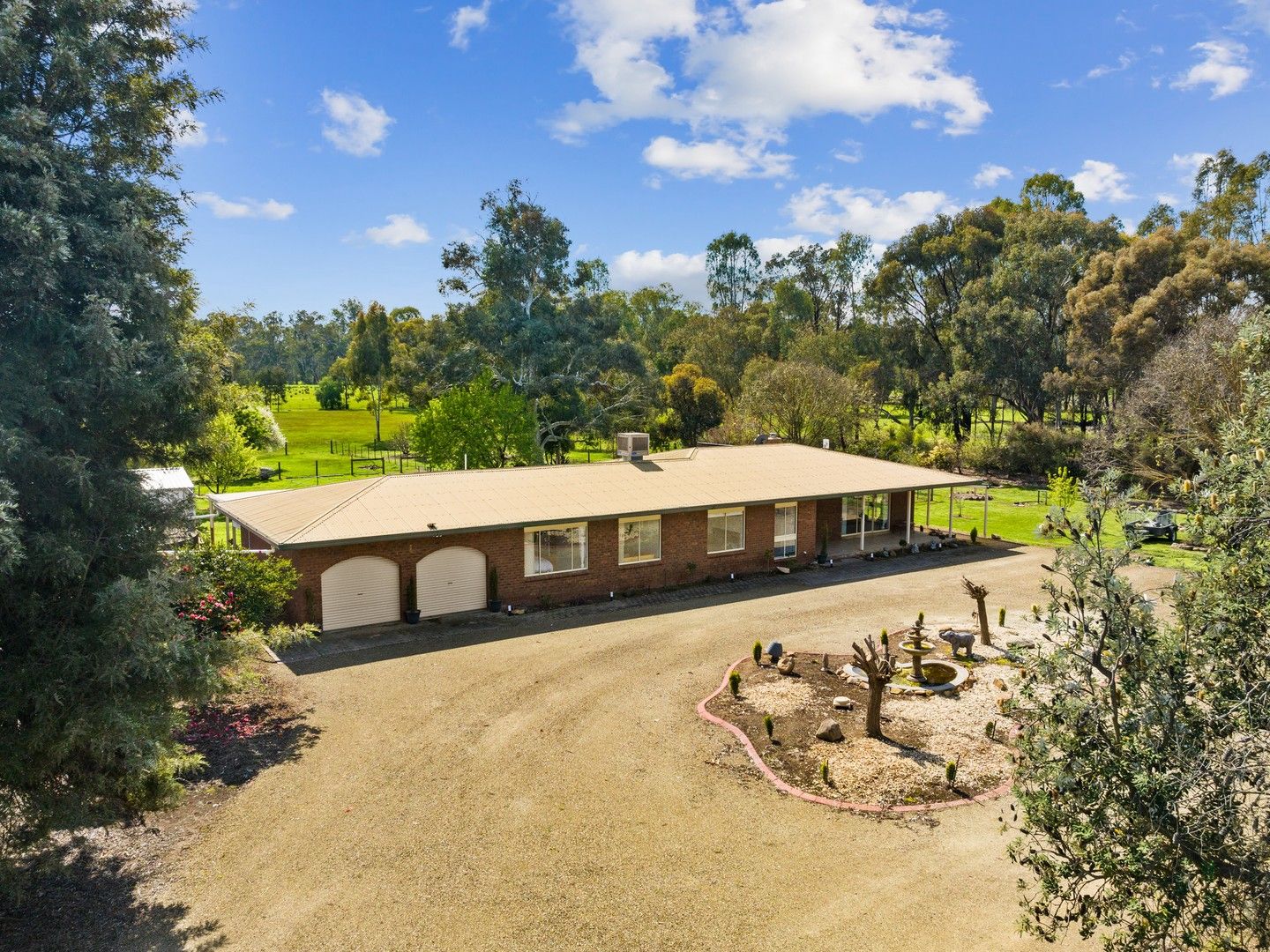 3 bedrooms House in 29 Porters Road BENALLA VIC, 3672