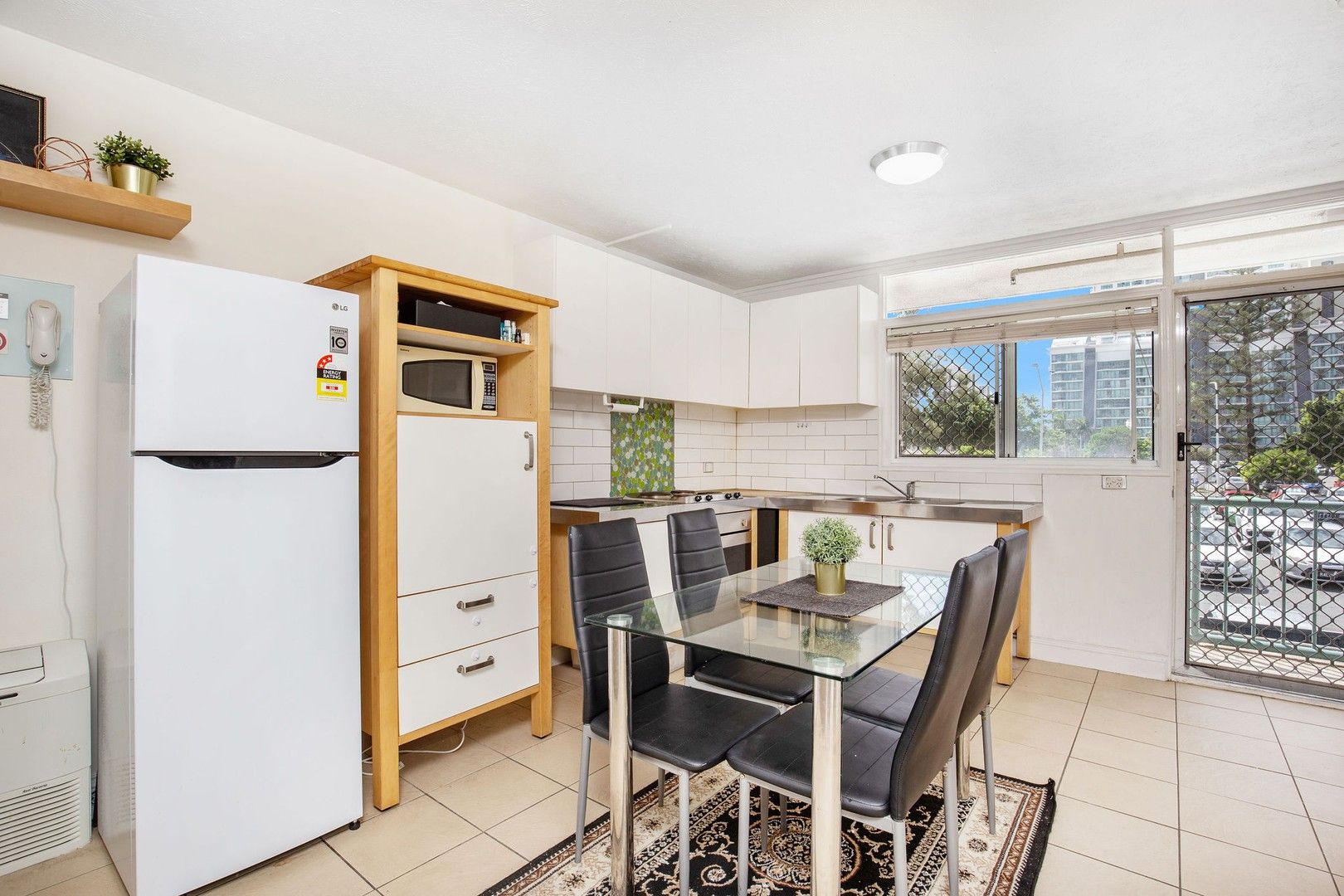 2 bedrooms Block of Units in unit 10/69-73 Ferny Avenue SURFERS PARADISE QLD, 4217