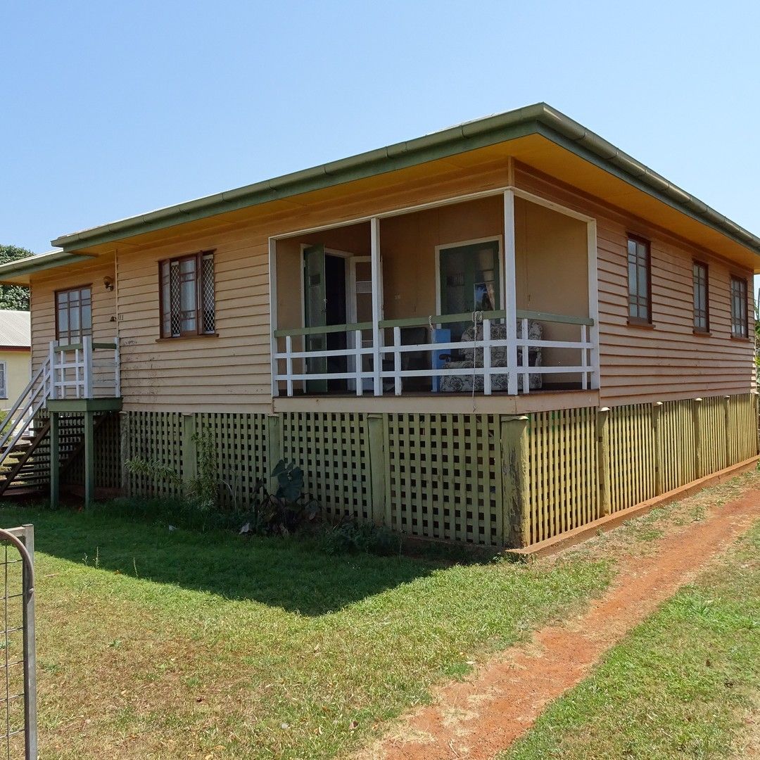 3 bedrooms House in 11 WEST STREET CHILDERS QLD, 4660