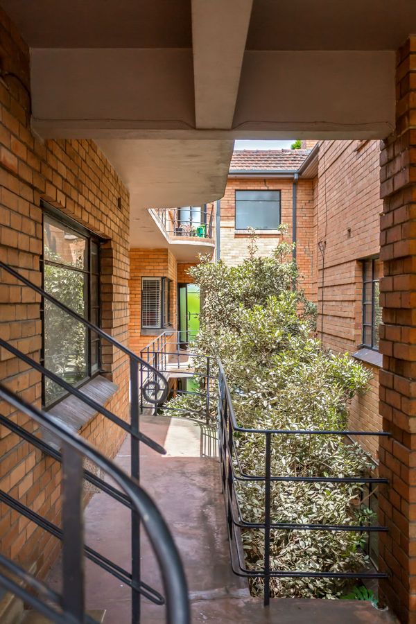 8/46 Manningham Street, Parkville VIC 3052, Image 2