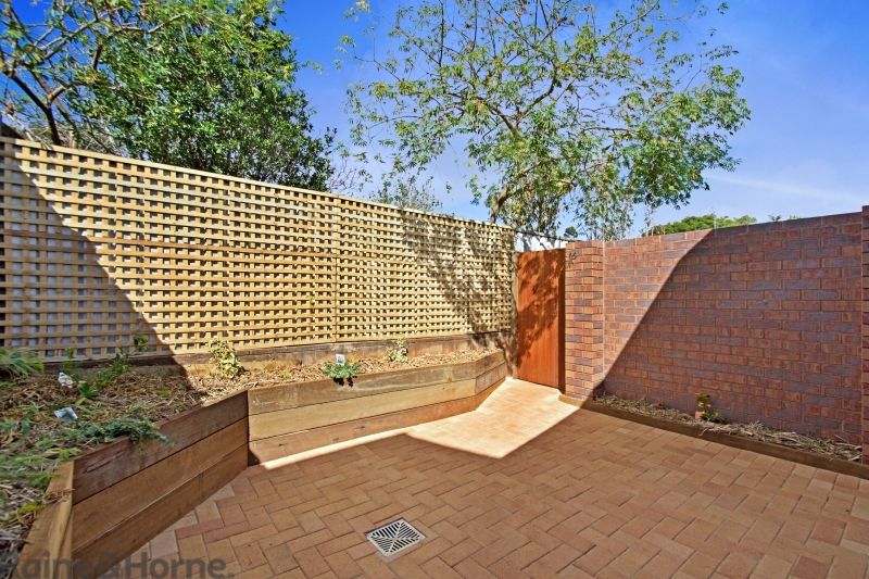 New Unit 4 / 45 Cleary Street, Centenary Heights QLD 4350, Image 1