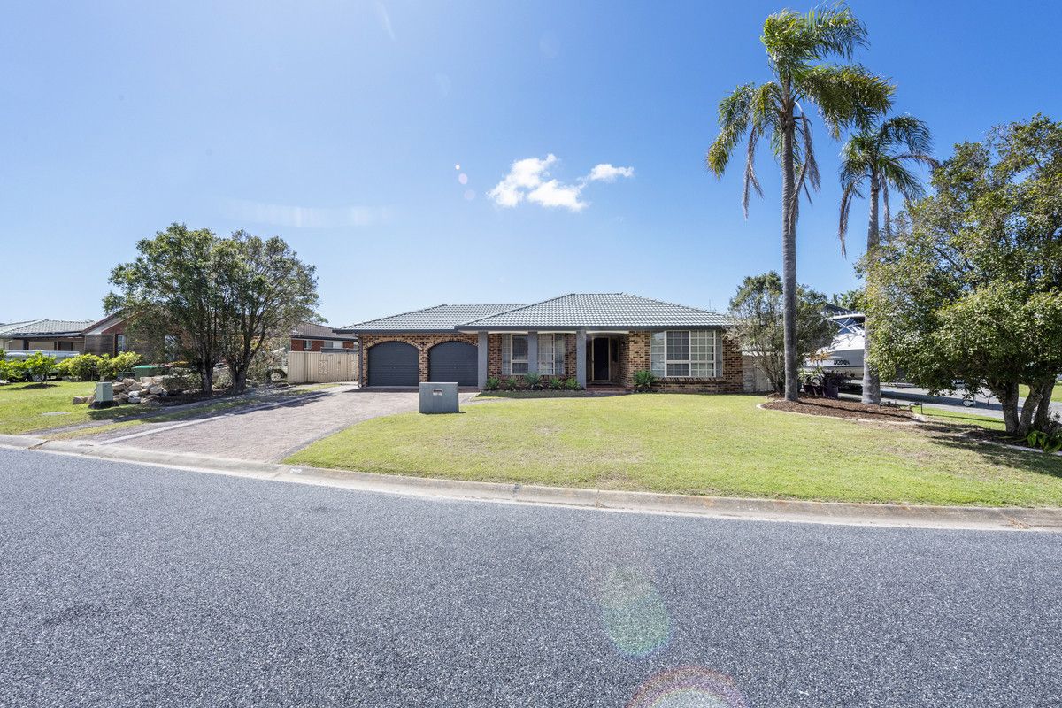 27 Abelia Avenue, Yamba NSW 2464, Image 1