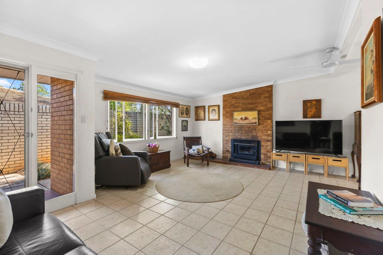 68 Kenmore Road, Kenmore QLD 4069