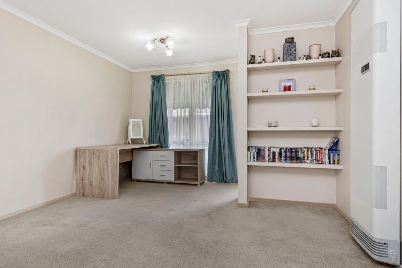 3/8 Clarke Street, Kennington VIC 3550, Image 1