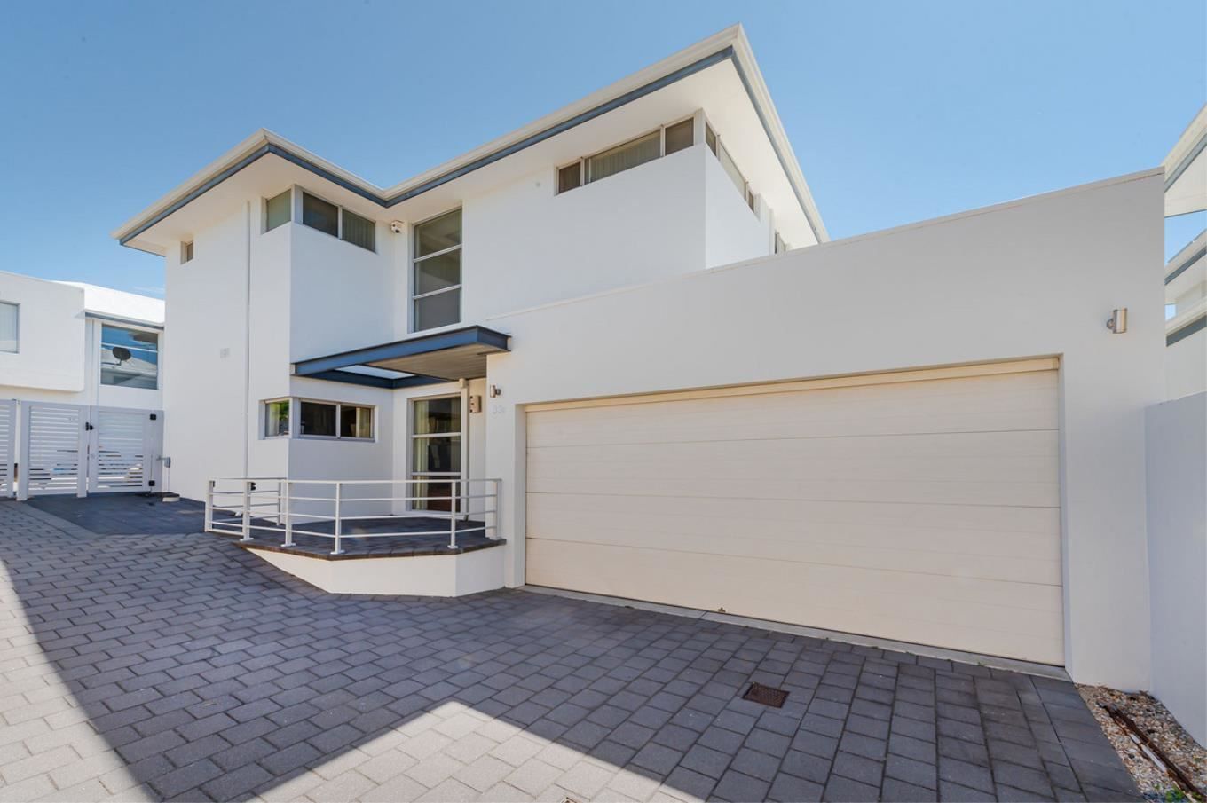 4 bedrooms House in B/33 Coleman Way KARRINYUP WA, 6018