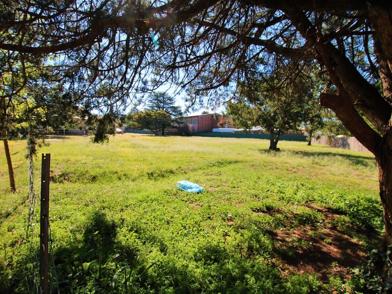 12 Yulin Avenue, Cooma NSW 2630, Image 2