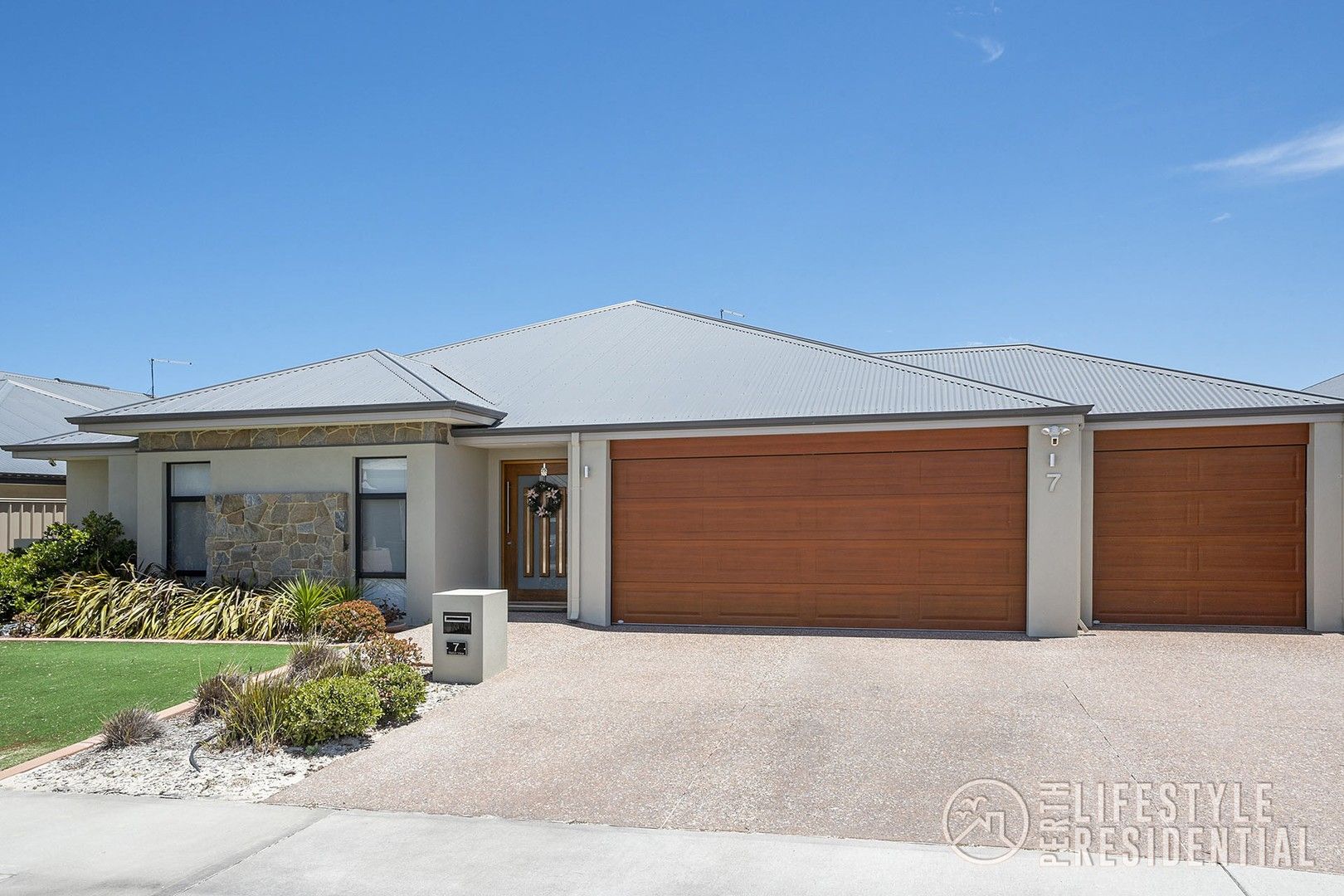 4 bedrooms House in 7 Match View TWO ROCKS WA, 6037