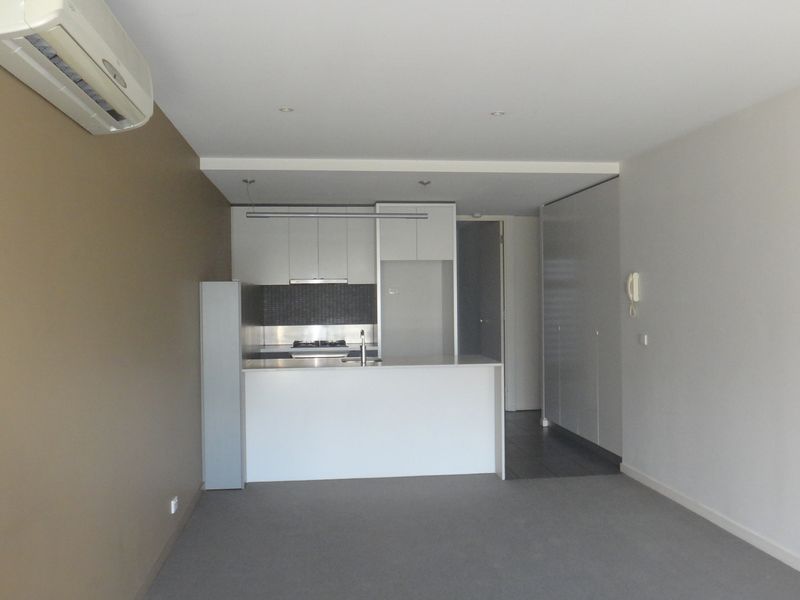 2 bedrooms Apartment / Unit / Flat in 212/151-155 Burwood Road HAWTHORN VIC, 3122
