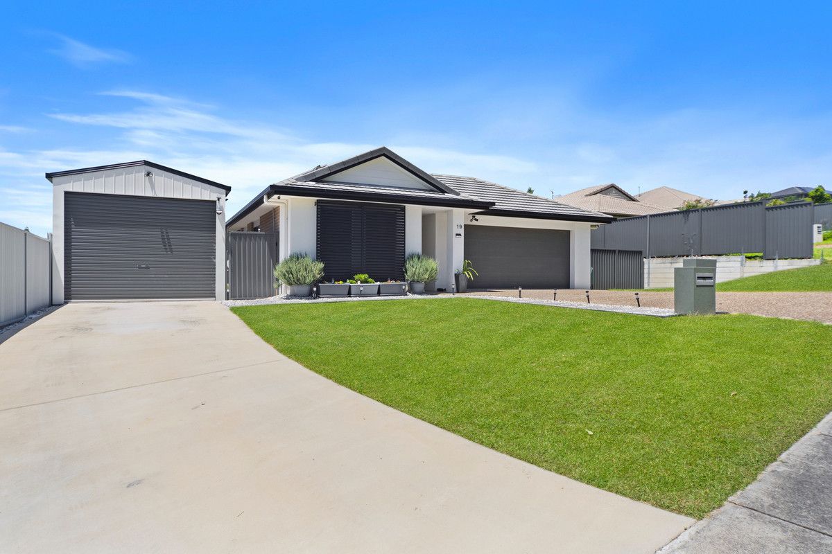 19 Gooloowan Circuit, Brassall QLD 4305, Image 1