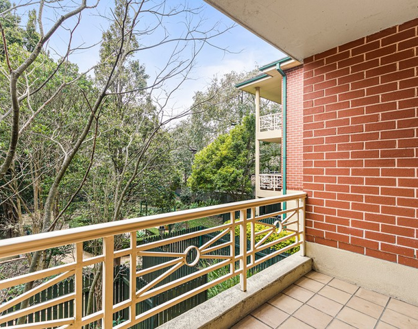 4/143 Ernest Street, Crows Nest NSW 2065