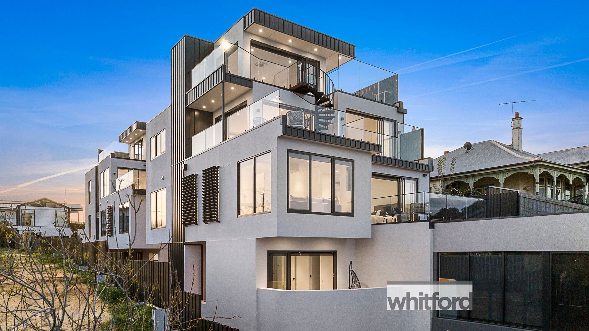 2/5 Balmoral Crescent, Rippleside VIC 3215 Townhouse For Rent