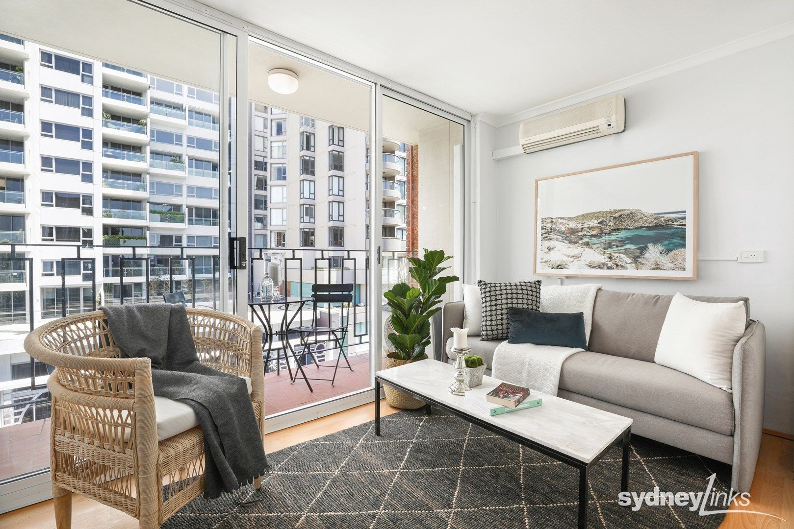 1 bedrooms Apartment / Unit / Flat in 607/40 Macleay Street POTTS POINT NSW, 2011