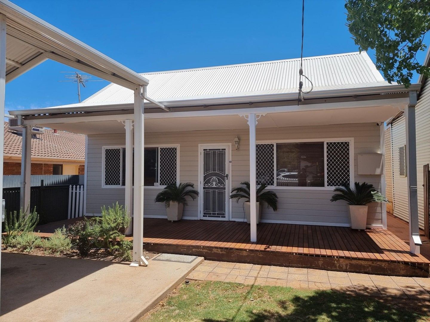 4 bedrooms House in 16 Piccadilly Street PICCADILLY WA, 6430