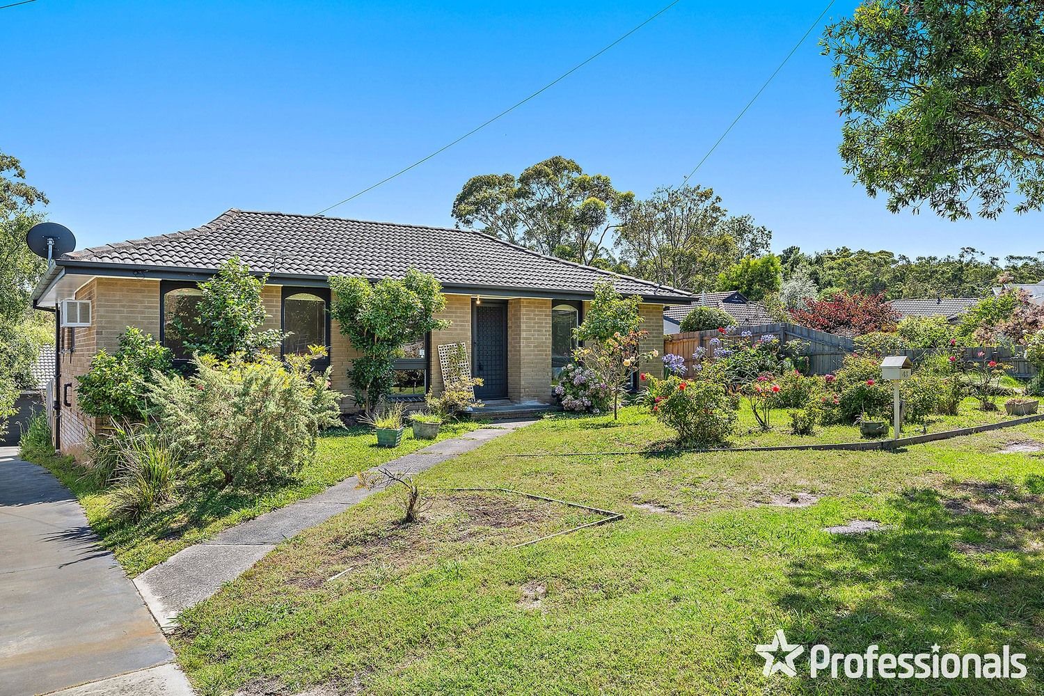 43 Jacaranda Avenue, Kilsyth VIC 3137, Image 0