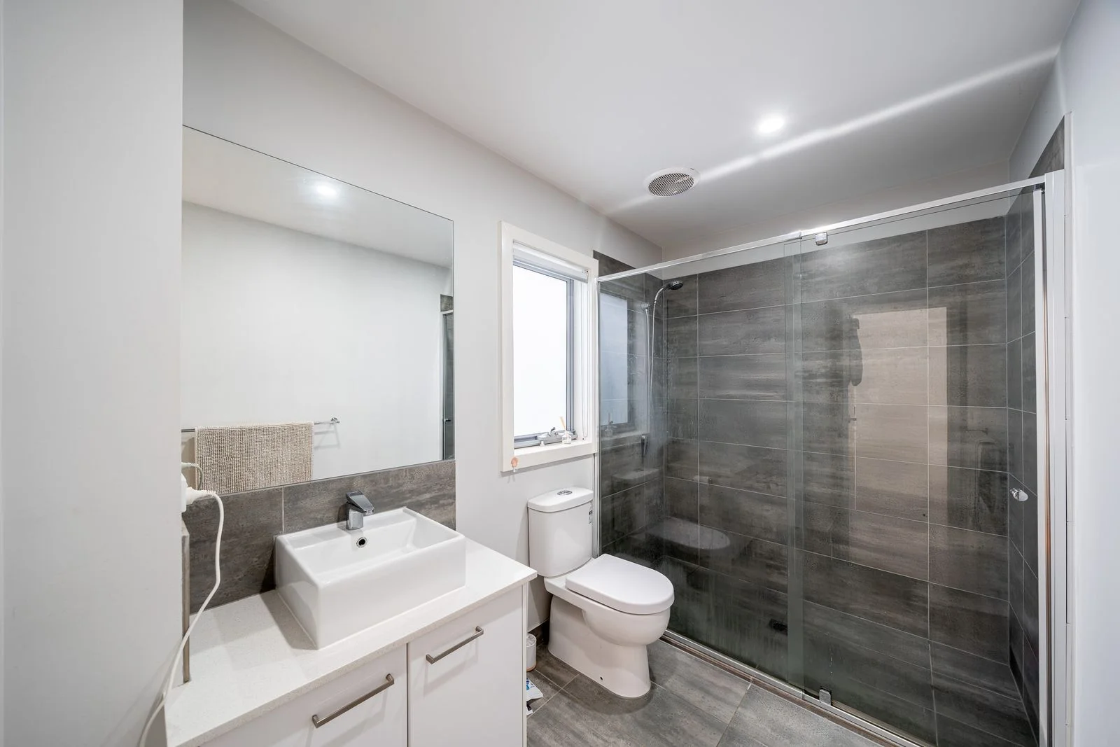 Additional image 5 of 1/27 Dudley St, Essendon North VIC 3041